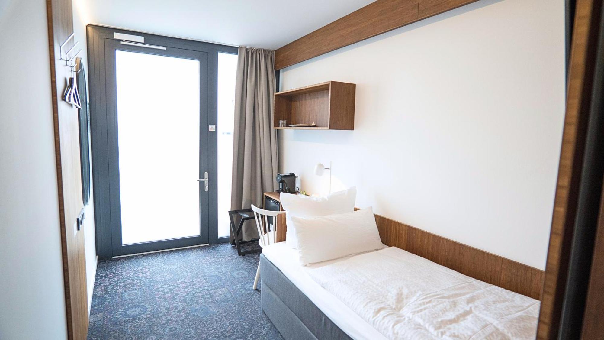 Tin Inn - Heinsberg - Das Hotel Aus Hochwertig Ausgebauten Ueberseecontainern 外观 照片